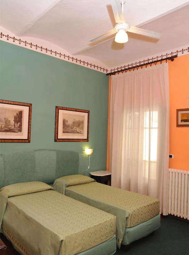 Tarussio Otel Arezzo