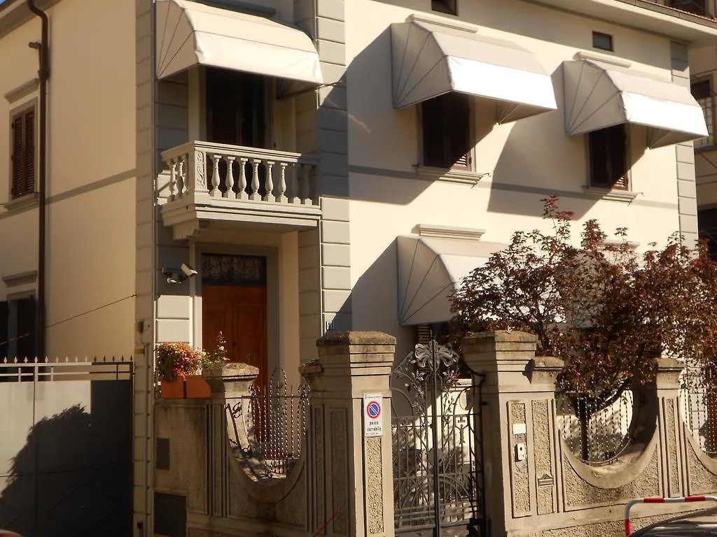 Tarussio Otel Arezzo
