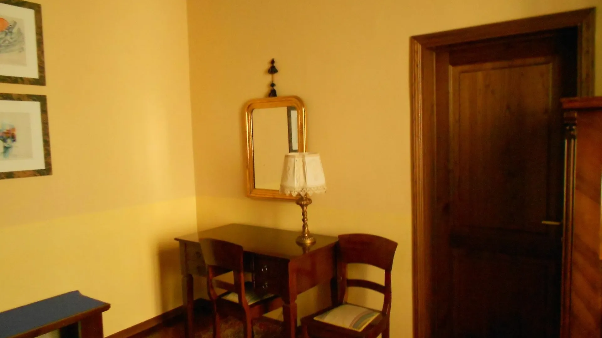 Konukevi Tarussio Otel Arezzo